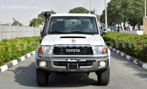 Imported Toyota Land Cruiser Other Makiinaa iti Import - Dubai keessatti Somalia keessatti Imported Toyota Land Cruiser Other Makiinaa iti Import - Dubai keessatti Somalia keessatti