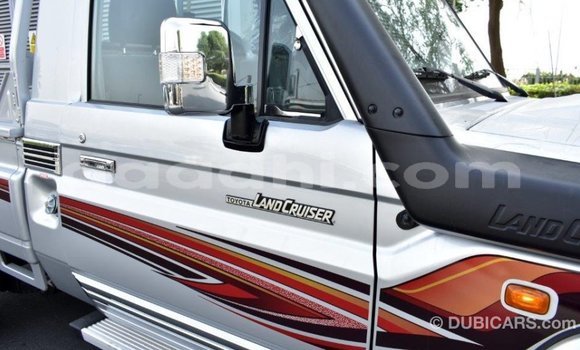 Imported Toyota Land Cruiser Other Makiinaa iti Import - Dubai keessatti Somalia keessatti Imported Toyota Land Cruiser Other Makiinaa iti Import - Dubai keessatti Somalia keessatti