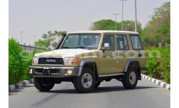 Buy Import Toyota Land Cruiser Beige Car in Import - Dubai in Somalia Buy Import Toyota Land Cruiser Beige Car in Import - Dubai in Somalia