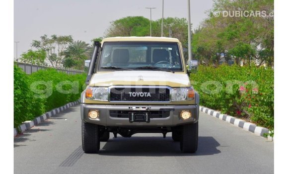 Buy Import Toyota Land Cruiser Beige Car in Import - Dubai in Somalia Buy Import Toyota Land Cruiser Beige Car in Import - Dubai in Somalia