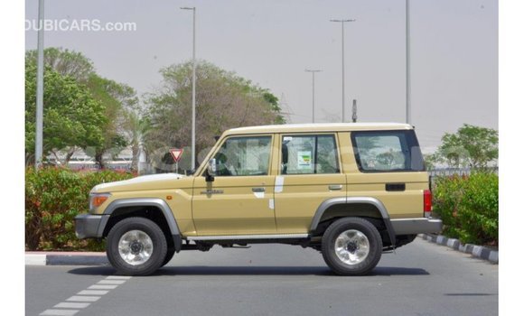 Buy Import Toyota Land Cruiser Beige Car in Import - Dubai in Somalia Buy Import Toyota Land Cruiser Beige Car in Import - Dubai in Somalia