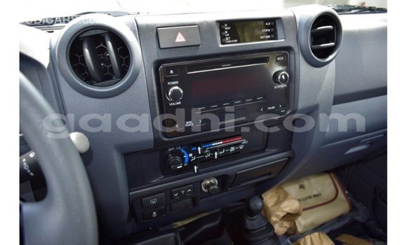 Buy Import Toyota Land Cruiser Beige Car in Import - Dubai in Somalia Buy Import Toyota Land Cruiser Beige Car in Import - Dubai in Somalia