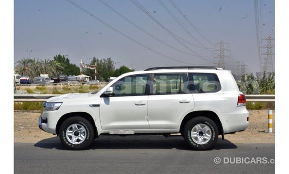 Buy Import Toyota Land Cruiser White Car in Import - Dubai in Somalia Buy Import Toyota Land Cruiser White Car in Import - Dubai in Somalia