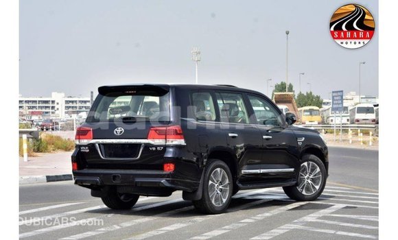 Imported Toyota Land Cruiser Black Makiinaa iti Import - Dubai keessatti Somalia keessatti Imported Toyota Land Cruiser Black Makiinaa iti Import - Dubai keessatti Somalia keessatti