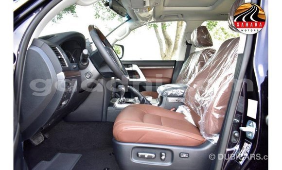 Imported Toyota Land Cruiser Black Makiinaa iti Import - Dubai keessatti Somalia keessatti Imported Toyota Land Cruiser Black Makiinaa iti Import - Dubai keessatti Somalia keessatti