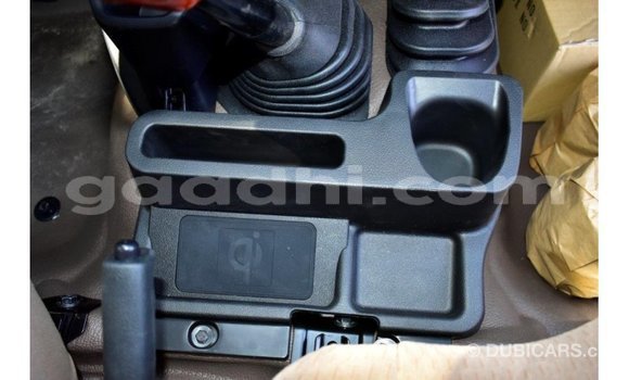 Imported Toyota Land Cruiser Beige Makiinaa iti Import - Dubai keessatti Somalia keessatti Imported Toyota Land Cruiser Beige Makiinaa iti Import - Dubai keessatti Somalia keessatti