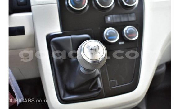 Imported Toyota Hiace White Makiinaa iti Import - Dubai keessatti Somalia keessatti Imported Toyota Hiace White Makiinaa iti Import - Dubai keessatti Somalia keessatti