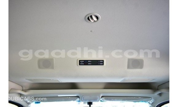 Imported Toyota Hiace White Makiinaa iti Import - Dubai keessatti Somalia keessatti Imported Toyota Hiace White Makiinaa iti Import - Dubai keessatti Somalia keessatti