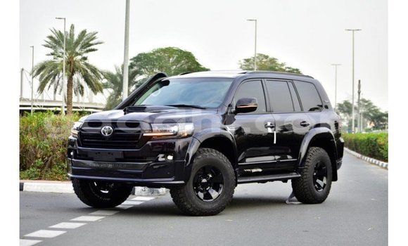 Imported Toyota Land Cruiser Black Makiinaa iti Import - Dubai keessatti Somalia keessatti Imported Toyota Land Cruiser Black Makiinaa iti Import - Dubai keessatti Somalia keessatti
