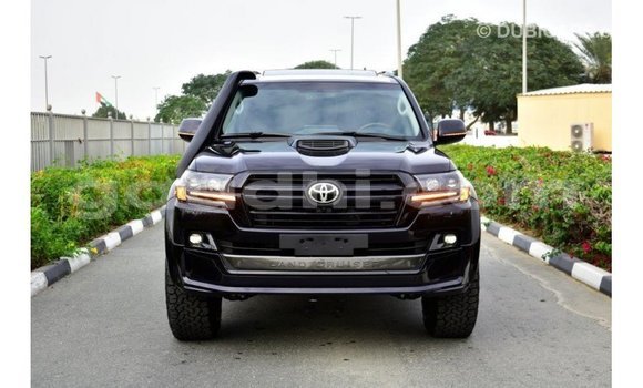 Imported Toyota Land Cruiser Black Makiinaa iti Import - Dubai keessatti Somalia keessatti Imported Toyota Land Cruiser Black Makiinaa iti Import - Dubai keessatti Somalia keessatti