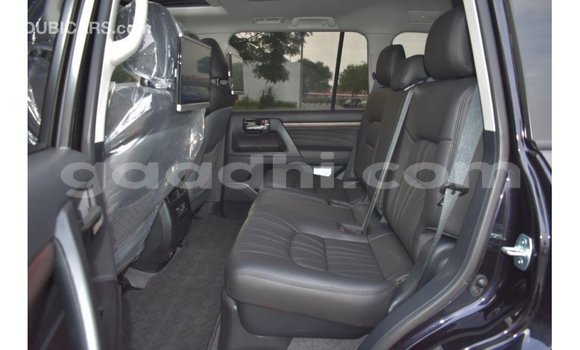 Imported Toyota Land Cruiser Black Makiinaa iti Import - Dubai keessatti Somalia keessatti Imported Toyota Land Cruiser Black Makiinaa iti Import - Dubai keessatti Somalia keessatti