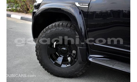 Imported Toyota Land Cruiser Black Makiinaa iti Import - Dubai keessatti Somalia keessatti Imported Toyota Land Cruiser Black Makiinaa iti Import - Dubai keessatti Somalia keessatti