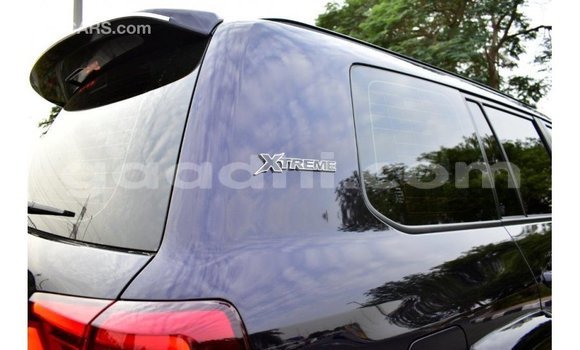 Imported Toyota Land Cruiser Black Makiinaa iti Import - Dubai keessatti Somalia keessatti Imported Toyota Land Cruiser Black Makiinaa iti Import - Dubai keessatti Somalia keessatti