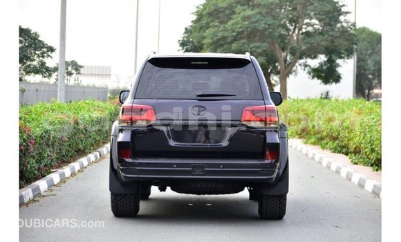 Imported Toyota Land Cruiser Black Makiinaa iti Import - Dubai keessatti Somalia keessatti Imported Toyota Land Cruiser Black Makiinaa iti Import - Dubai keessatti Somalia keessatti