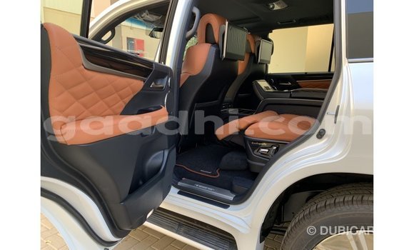 اشتري Imported Lexus LX أبيض سيارة في Import - Dubai في الصومال اشتري Imported Lexus LX أبيض سيارة في Import - Dubai في الصومال