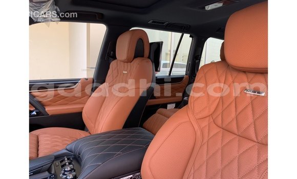 اشتري Imported Lexus LX أبيض سيارة في Import - Dubai في الصومال اشتري Imported Lexus LX أبيض سيارة في Import - Dubai في الصومال