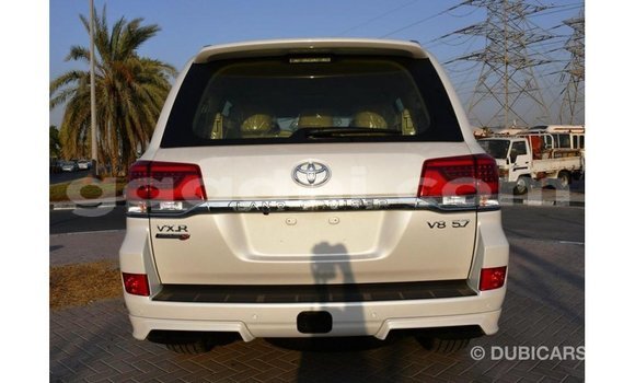 Buy Import Toyota Land Cruiser White Car in Import - Dubai in Somalia Buy Import Toyota Land Cruiser White Car in Import - Dubai in Somalia