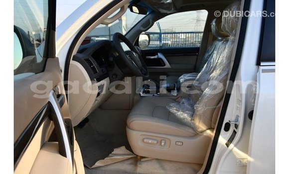 Buy Import Toyota Land Cruiser White Car in Import - Dubai in Somalia Buy Import Toyota Land Cruiser White Car in Import - Dubai in Somalia