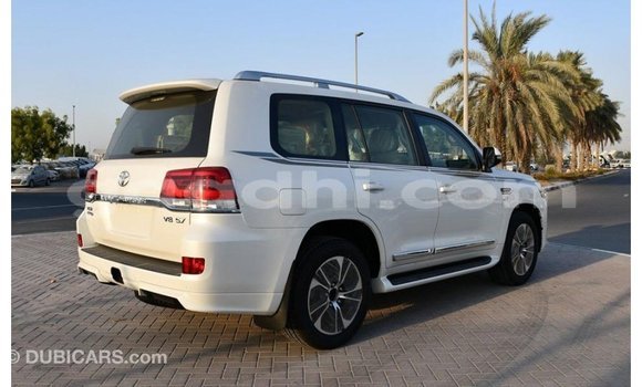 Buy Import Toyota Land Cruiser White Car in Import - Dubai in Somalia Buy Import Toyota Land Cruiser White Car in Import - Dubai in Somalia