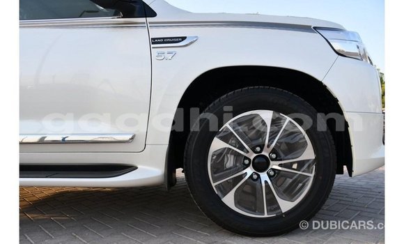 Buy Import Toyota Land Cruiser White Car in Import - Dubai in Somalia Buy Import Toyota Land Cruiser White Car in Import - Dubai in Somalia