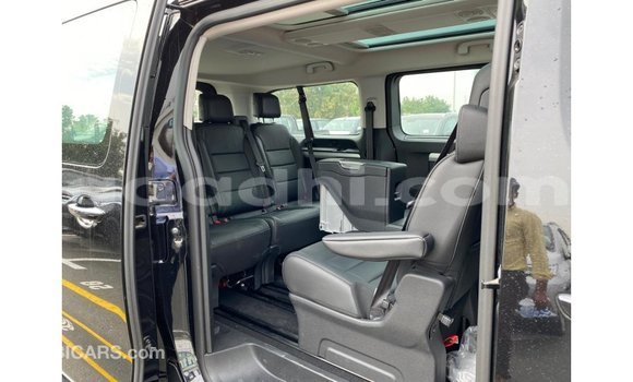 Imported Peugeot Traveller Black Makiinaa iti Import - Dubai keessatti Somalia keessatti Imported Peugeot Traveller Black Makiinaa iti Import - Dubai keessatti Somalia keessatti