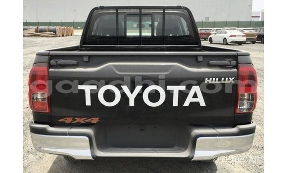 ይግዙ Imported Toyota Hilux ጥቁር መኪና በ Import - Dubai በ ሶማሊያ ይግዙ Imported Toyota Hilux ጥቁር መኪና በ Import - Dubai በ ሶማሊያ