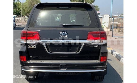 ይግዙ Imported Toyota Land Cruiser ጥቁር መኪና በ Import - Dubai በ ሶማሊያ ይግዙ Imported Toyota Land Cruiser ጥቁር መኪና በ Import - Dubai በ ሶማሊያ