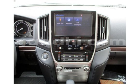 ይግዙ Imported Toyota Land Cruiser ጥቁር መኪና በ Import - Dubai በ ሶማሊያ ይግዙ Imported Toyota Land Cruiser ጥቁር መኪና በ Import - Dubai በ ሶማሊያ
