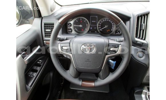 ይግዙ Imported Toyota Land Cruiser ጥቁር መኪና በ Import - Dubai በ ሶማሊያ ይግዙ Imported Toyota Land Cruiser ጥቁር መኪና በ Import - Dubai በ ሶማሊያ