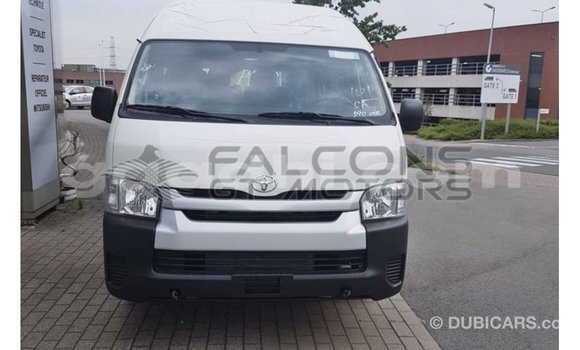 ይግዙ Imported Toyota Hiace ነጭ መኪና በ Import - Dubai በ ሶማሊያ ይግዙ Imported Toyota Hiace ነጭ መኪና በ Import - Dubai በ ሶማሊያ