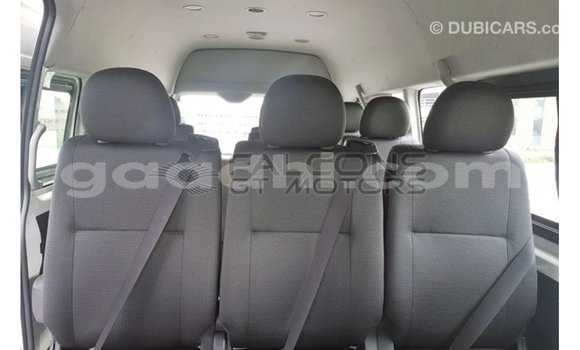 ይግዙ Imported Toyota Hiace ነጭ መኪና በ Import - Dubai በ ሶማሊያ ይግዙ Imported Toyota Hiace ነጭ መኪና በ Import - Dubai በ ሶማሊያ