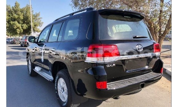 Nunua Imported Toyota Land Cruiser Nyeusi Gari ndani ya Import - Dubai nchini Somalia Nunua Imported Toyota Land Cruiser Nyeusi Gari ndani ya Import - Dubai nchini Somalia