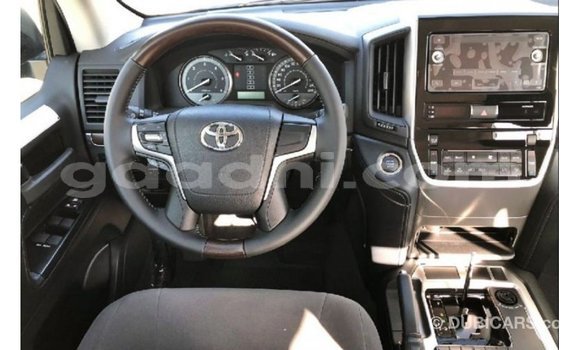 Nunua Imported Toyota Land Cruiser Nyeusi Gari ndani ya Import - Dubai nchini Somalia Nunua Imported Toyota Land Cruiser Nyeusi Gari ndani ya Import - Dubai nchini Somalia