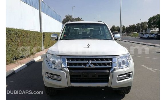 ይግዙ Imported Mitsubishi Pajero ነጭ መኪና በ Import - Dubai በ ሶማሊያ ይግዙ Imported Mitsubishi Pajero ነጭ መኪና በ Import - Dubai በ ሶማሊያ