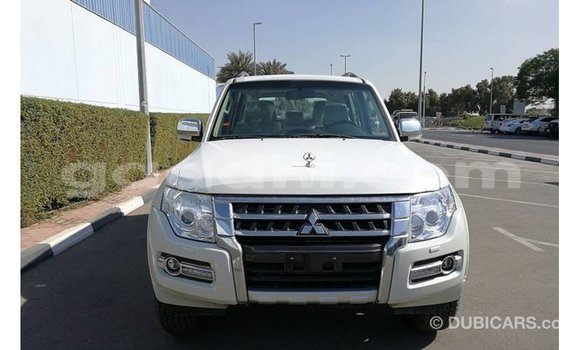 ይግዙ Imported Mitsubishi Pajero ነጭ መኪና በ Import - Dubai በ ሶማሊያ ይግዙ Imported Mitsubishi Pajero ነጭ መኪና በ Import - Dubai በ ሶማሊያ