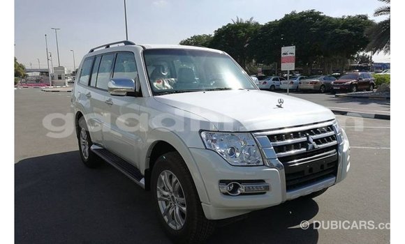 ይግዙ Imported Mitsubishi Pajero ነጭ መኪና በ Import - Dubai በ ሶማሊያ ይግዙ Imported Mitsubishi Pajero ነጭ መኪና በ Import - Dubai በ ሶማሊያ