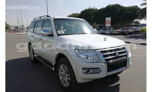 ይግዙ Imported Mitsubishi Pajero ነጭ መኪና በ Import - Dubai በ ሶማሊያ ይግዙ Imported Mitsubishi Pajero ነጭ መኪና በ Import - Dubai በ ሶማሊያ