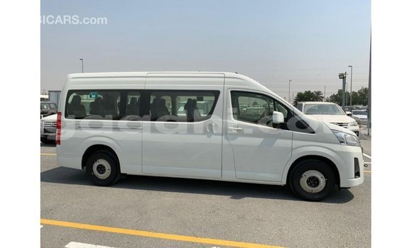 Nunua Imported Toyota Hiace Nyeupe Gari ndani ya Import - Dubai nchini Somalia Nunua Imported Toyota Hiace Nyeupe Gari ndani ya Import - Dubai nchini Somalia