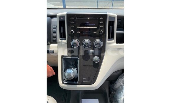 Nunua Imported Toyota Hiace Nyeupe Gari ndani ya Import - Dubai nchini Somalia Nunua Imported Toyota Hiace Nyeupe Gari ndani ya Import - Dubai nchini Somalia