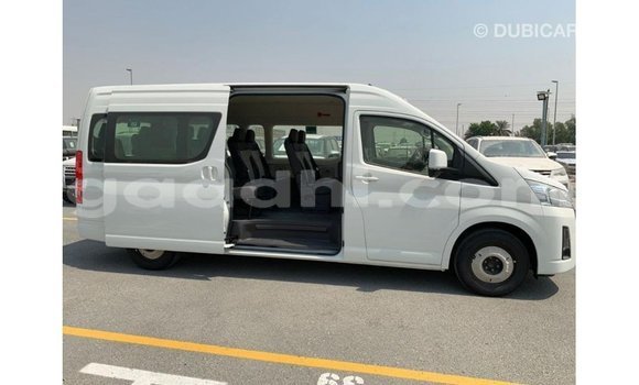 Nunua Imported Toyota Hiace Nyeupe Gari ndani ya Import - Dubai nchini Somalia Nunua Imported Toyota Hiace Nyeupe Gari ndani ya Import - Dubai nchini Somalia