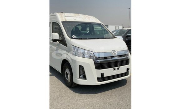 Nunua Imported Toyota Hiace Nyeupe Gari ndani ya Import - Dubai nchini Somalia Nunua Imported Toyota Hiace Nyeupe Gari ndani ya Import - Dubai nchini Somalia