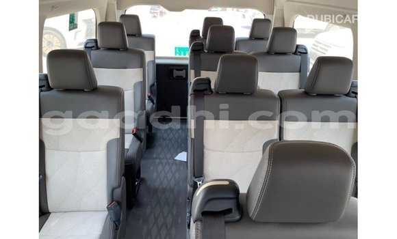 Nunua Imported Toyota Hiace Nyeupe Gari ndani ya Import - Dubai nchini Somalia Nunua Imported Toyota Hiace Nyeupe Gari ndani ya Import - Dubai nchini Somalia