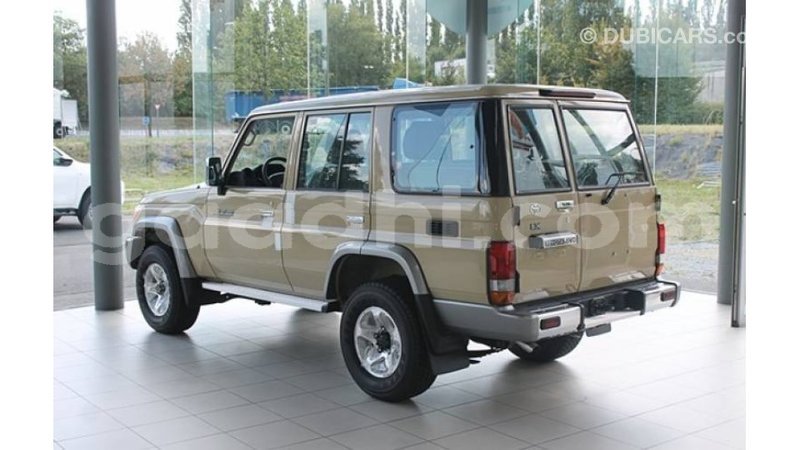 Big with watermark toyota land cruiser somalia import dubai 3318