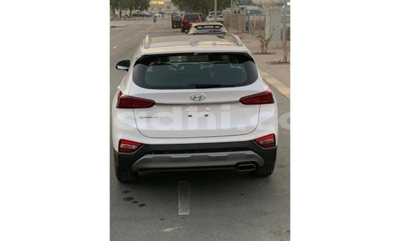 ይግዙ Imported Hyundai Santa Fe ነጭ መኪና በ Import - Dubai በ ሶማሊያ ይግዙ Imported Hyundai Santa Fe ነጭ መኪና በ Import - Dubai በ ሶማሊያ