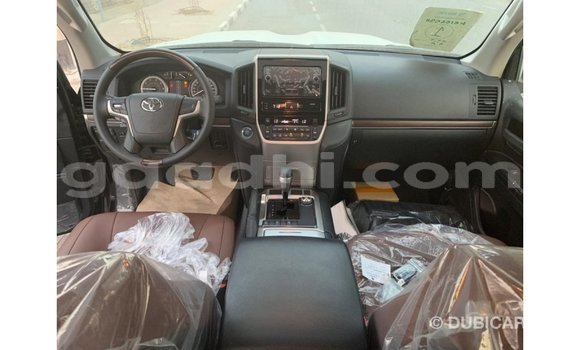 اشتري Imported Toyota Land Cruiser أسود سيارة في Import - Dubai في الصومال اشتري Imported Toyota Land Cruiser أسود سيارة في Import - Dubai في الصومال