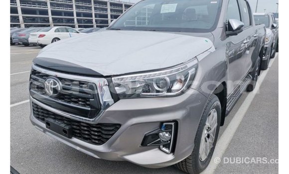 Nunua Imported Toyota Hilux Brown Gari ndani ya Import - Dubai nchini Somalia Nunua Imported Toyota Hilux Brown Gari ndani ya Import - Dubai nchini Somalia