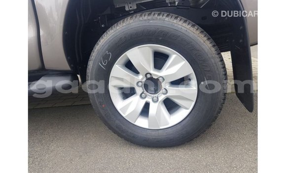 Nunua Imported Toyota Hilux Brown Gari ndani ya Import - Dubai nchini Somalia Nunua Imported Toyota Hilux Brown Gari ndani ya Import - Dubai nchini Somalia