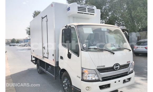 Buy Import Hino 300 Series White Truck in Import - Dubai in Somalia Buy Import Hino 300 Series White Truck in Import - Dubai in Somalia
