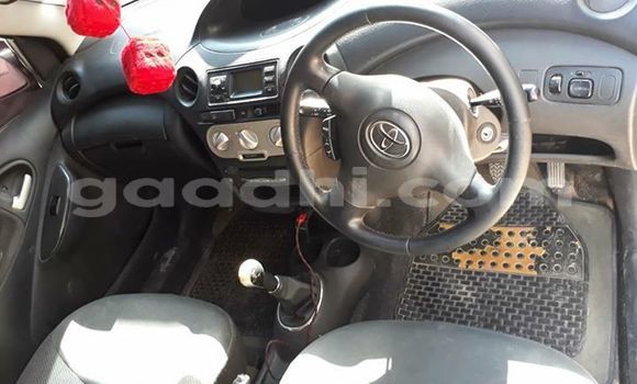 Acheter Occasion Voiture Toyota Vitz Gris à Hargeysa, Somaliland Acheter Occasion Voiture Toyota Vitz Gris à Hargeysa, Somaliland