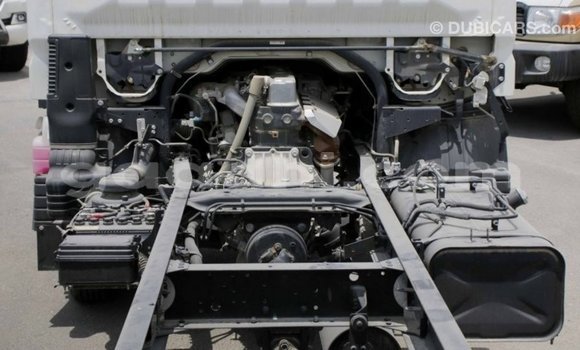 ይግዙ Imported Mitsubishi L400 ነጭ የጭነት መኪና በ Import - Dubai በ ሶማሊያ ይግዙ Imported Mitsubishi L400 ነጭ የጭነት መኪና በ Import - Dubai በ ሶማሊያ